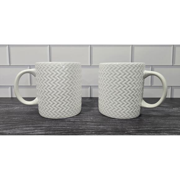 Set Of 2 Pfaltzgraff Winston White Embossed Chevron Woven Pattern Coffee Mugs - Picture 1 of 5
